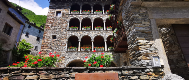 casavanni.ossolacollection en b-b-in-historic-house-just-15-minutes-from-domodossola 015